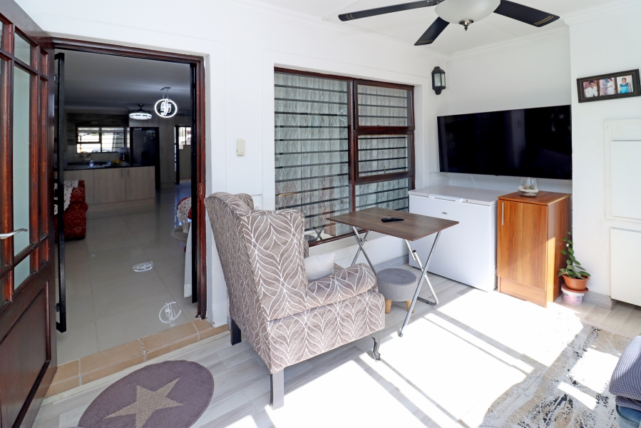 3 Bedroom Property for Sale in Barbeque Downs Gauteng