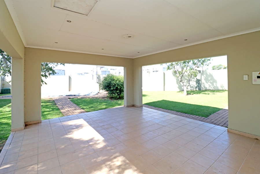 3 Bedroom Property for Sale in Barbeque Downs Gauteng