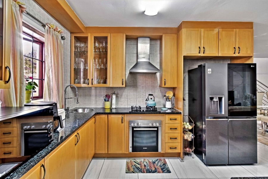 3 Bedroom Property for Sale in Thatchfield Glen Gauteng