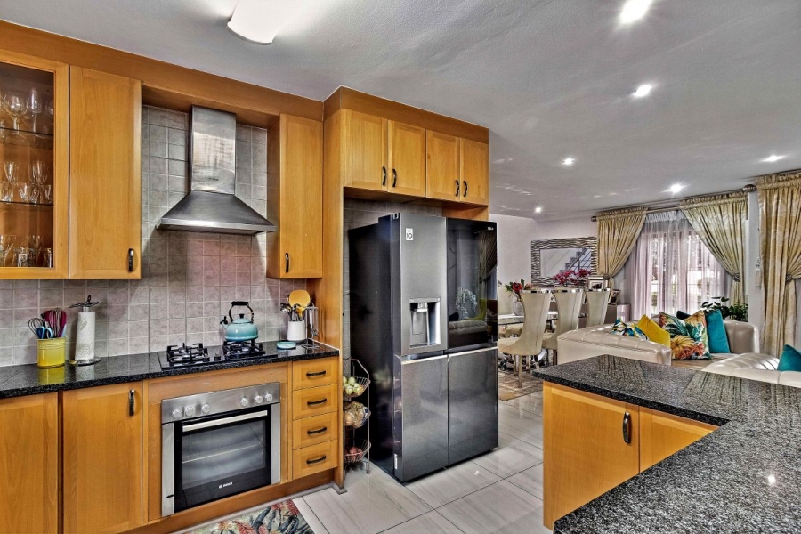 3 Bedroom Property for Sale in Thatchfield Glen Gauteng