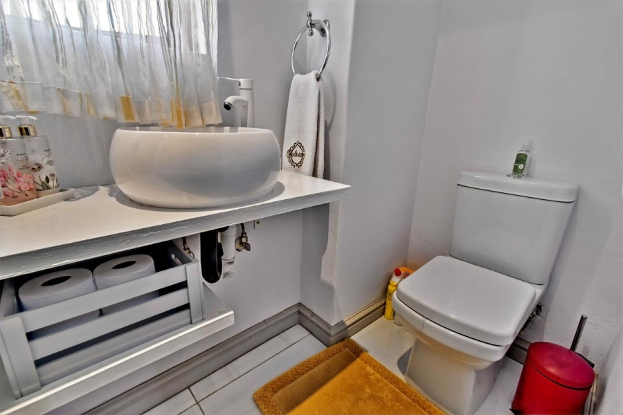 3 Bedroom Property for Sale in Thatchfield Glen Gauteng