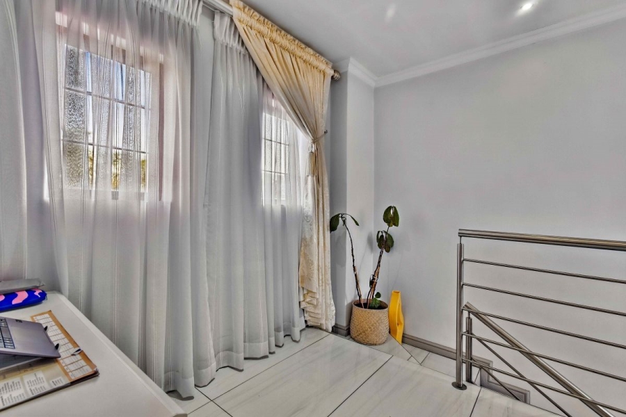 3 Bedroom Property for Sale in Thatchfield Glen Gauteng