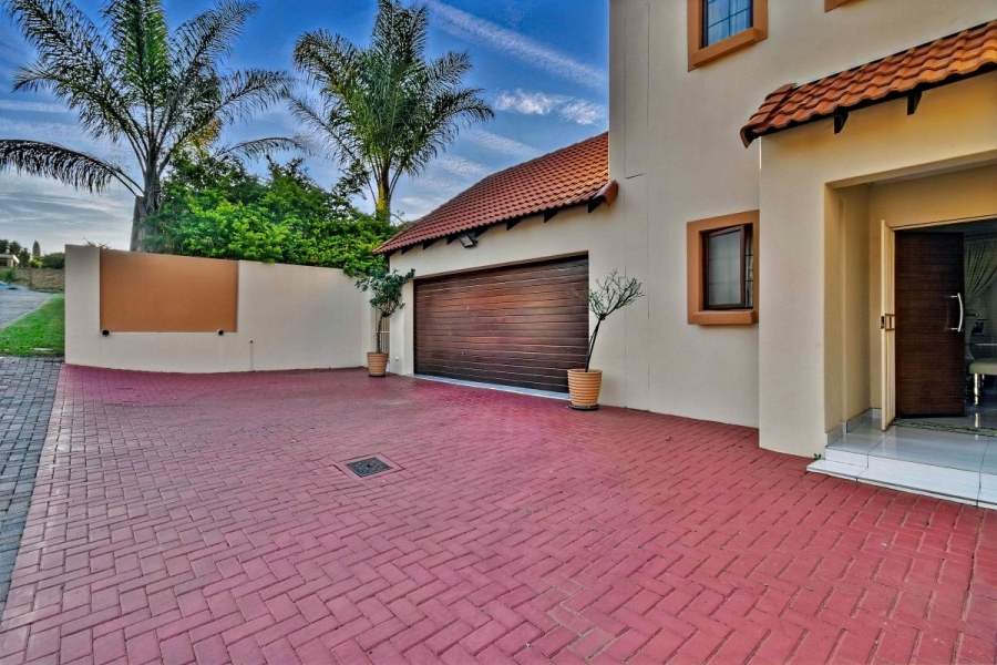 3 Bedroom Property for Sale in Thatchfield Glen Gauteng