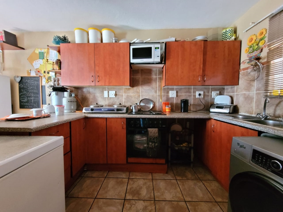 2 Bedroom Property for Sale in Florida Glen Gauteng