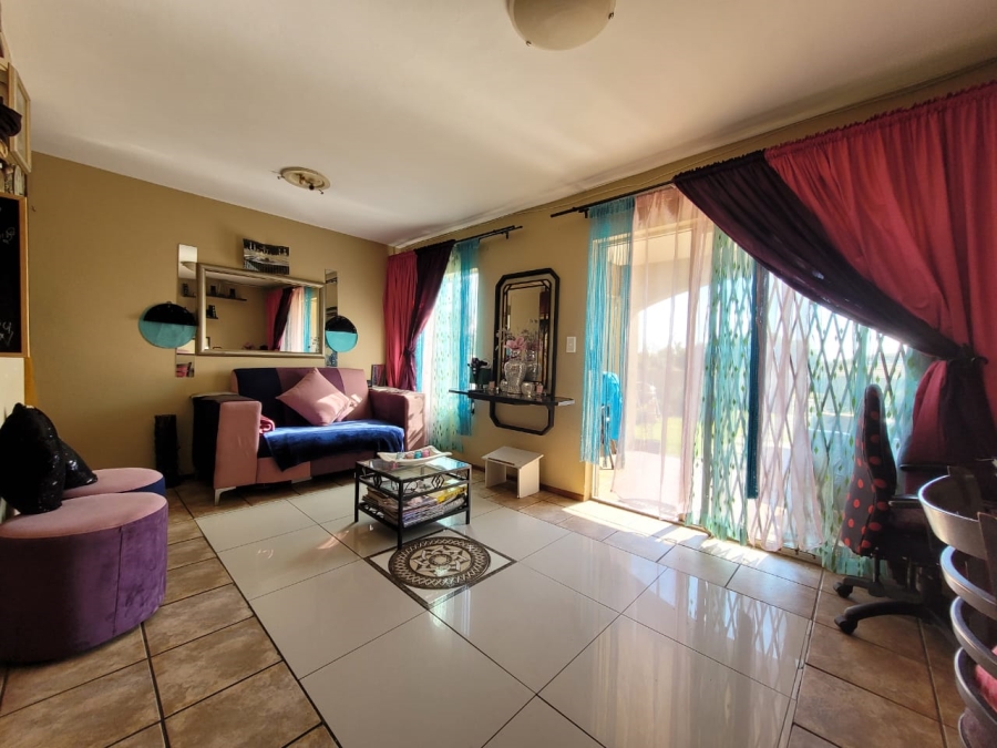 2 Bedroom Property for Sale in Florida Glen Gauteng