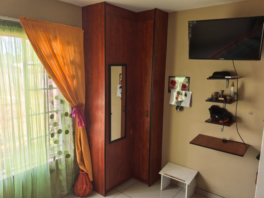 2 Bedroom Property for Sale in Florida Glen Gauteng