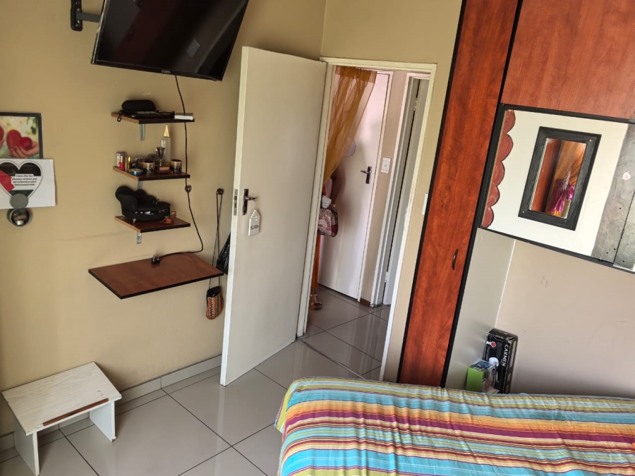 2 Bedroom Property for Sale in Florida Glen Gauteng