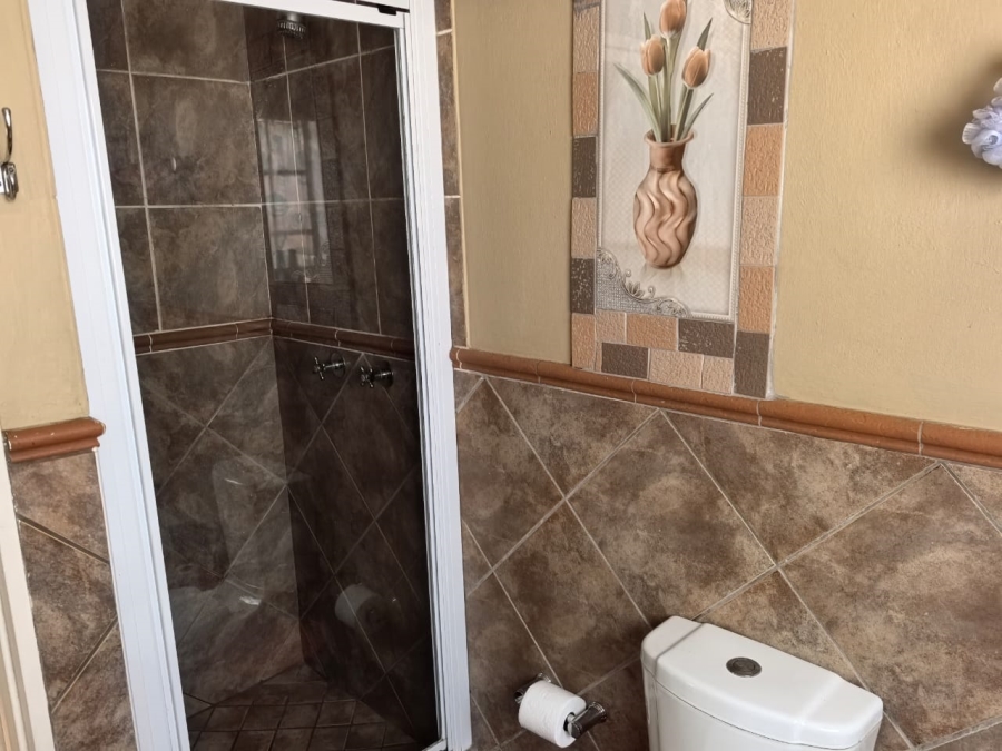 2 Bedroom Property for Sale in Florida Glen Gauteng