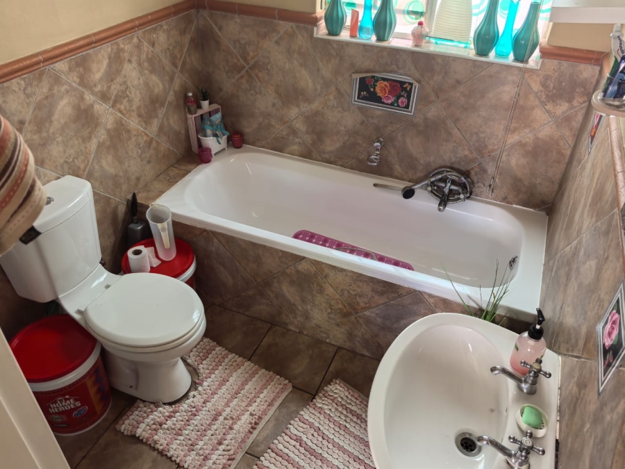 2 Bedroom Property for Sale in Florida Glen Gauteng