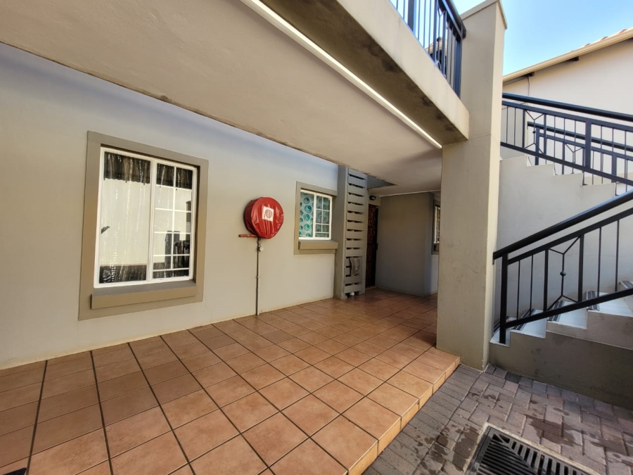 2 Bedroom Property for Sale in Florida Glen Gauteng