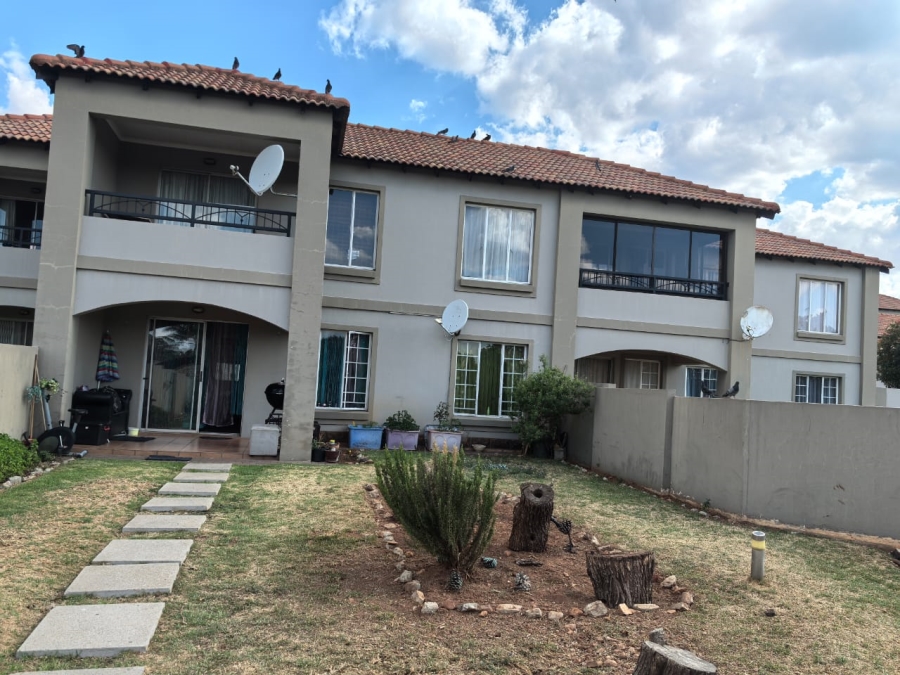 2 Bedroom Property for Sale in Florida Glen Gauteng