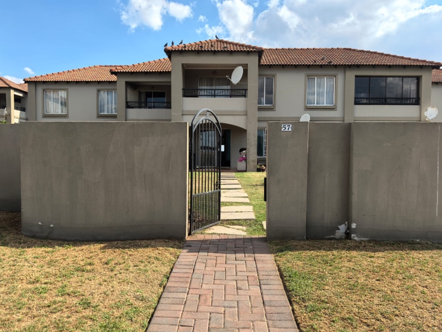 2 Bedroom Property for Sale in Florida Glen Gauteng