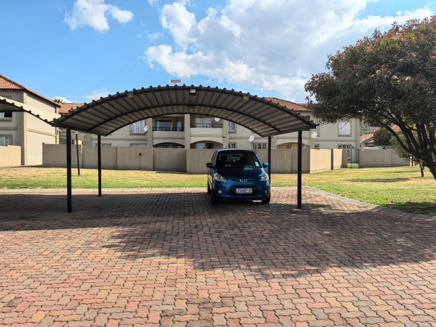 2 Bedroom Property for Sale in Florida Glen Gauteng