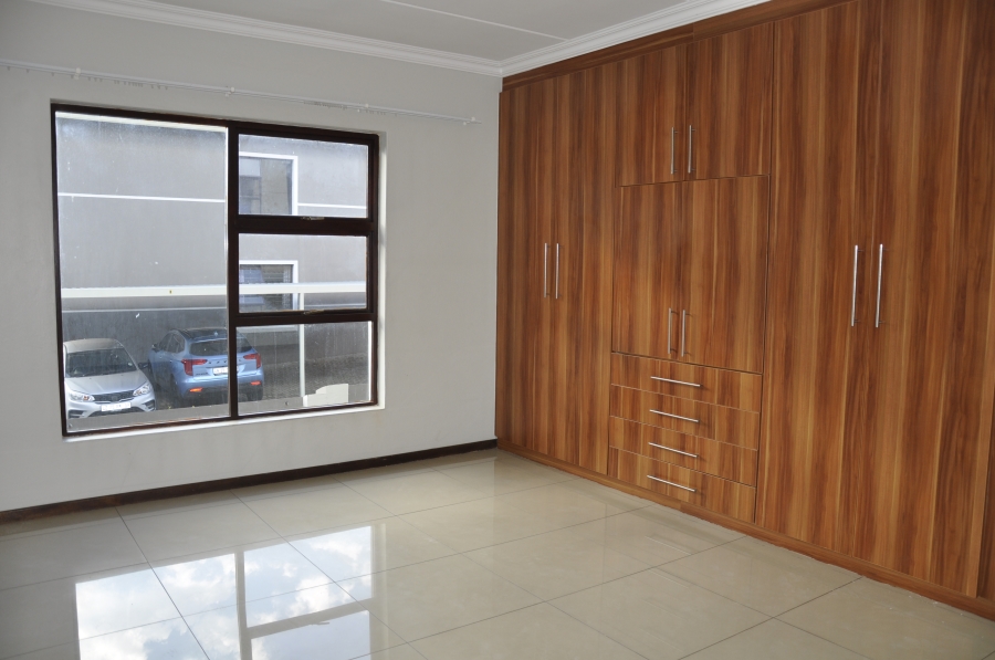 3 Bedroom Property for Sale in Barbeque Downs Gauteng