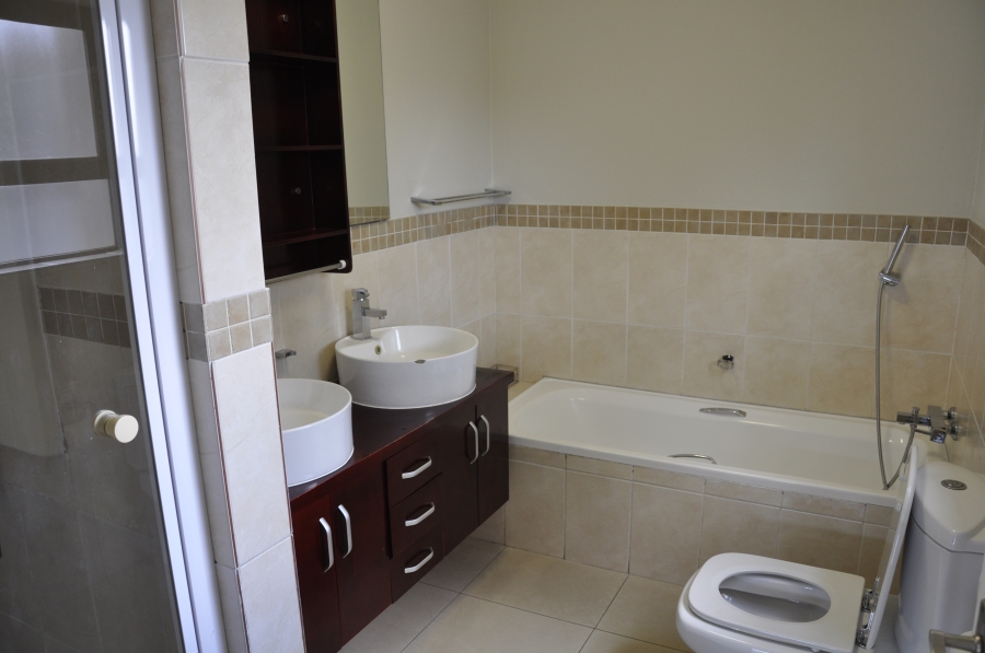 3 Bedroom Property for Sale in Barbeque Downs Gauteng