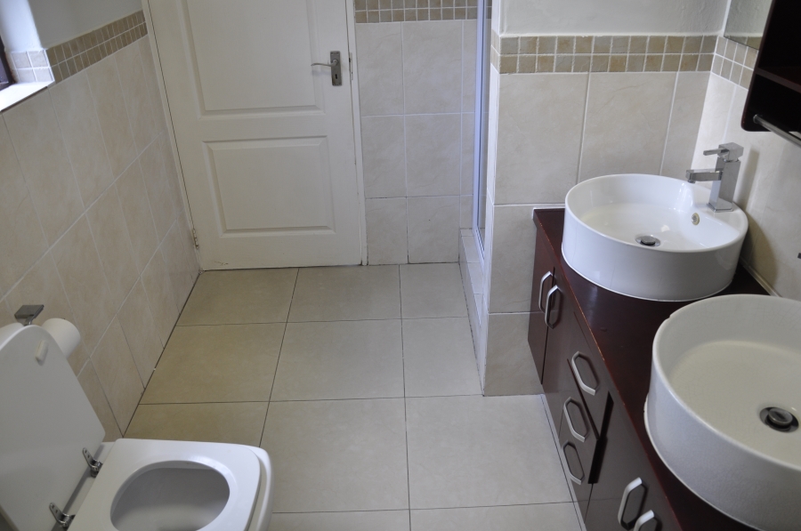 3 Bedroom Property for Sale in Barbeque Downs Gauteng