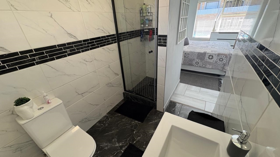 2 Bedroom Property for Sale in Beyers Park Gauteng