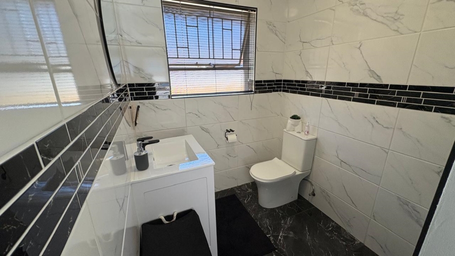 2 Bedroom Property for Sale in Beyers Park Gauteng