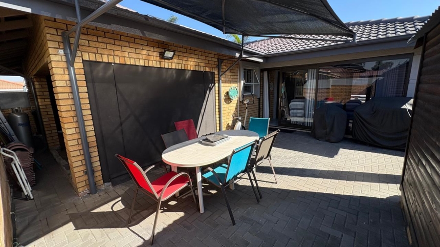 2 Bedroom Property for Sale in Beyers Park Gauteng