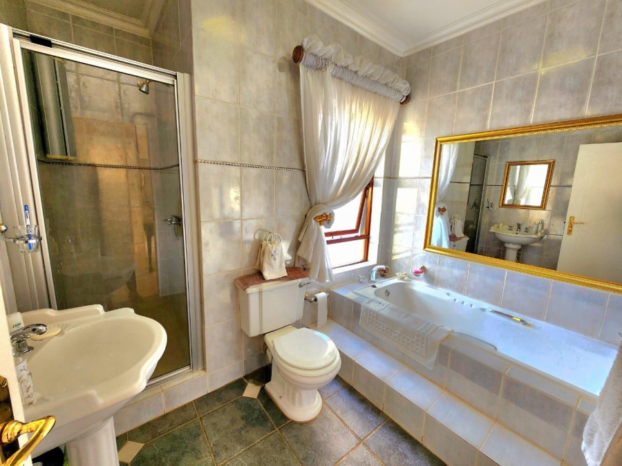 4 Bedroom Property for Sale in Bronkhorstbaai Gauteng