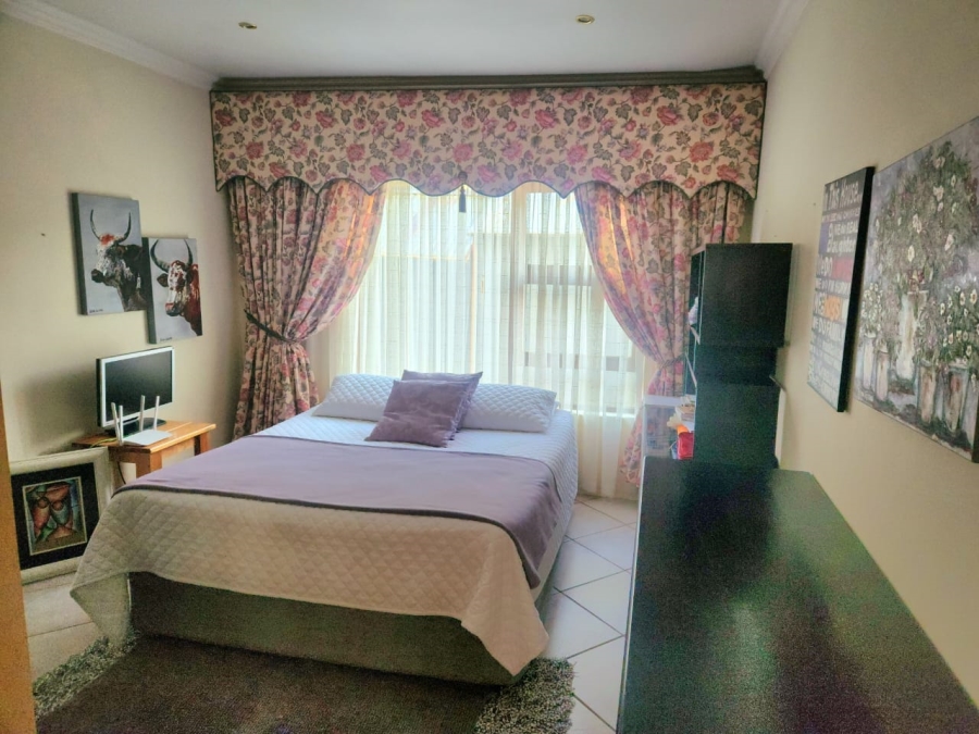 4 Bedroom Property for Sale in Bronkhorstbaai Gauteng