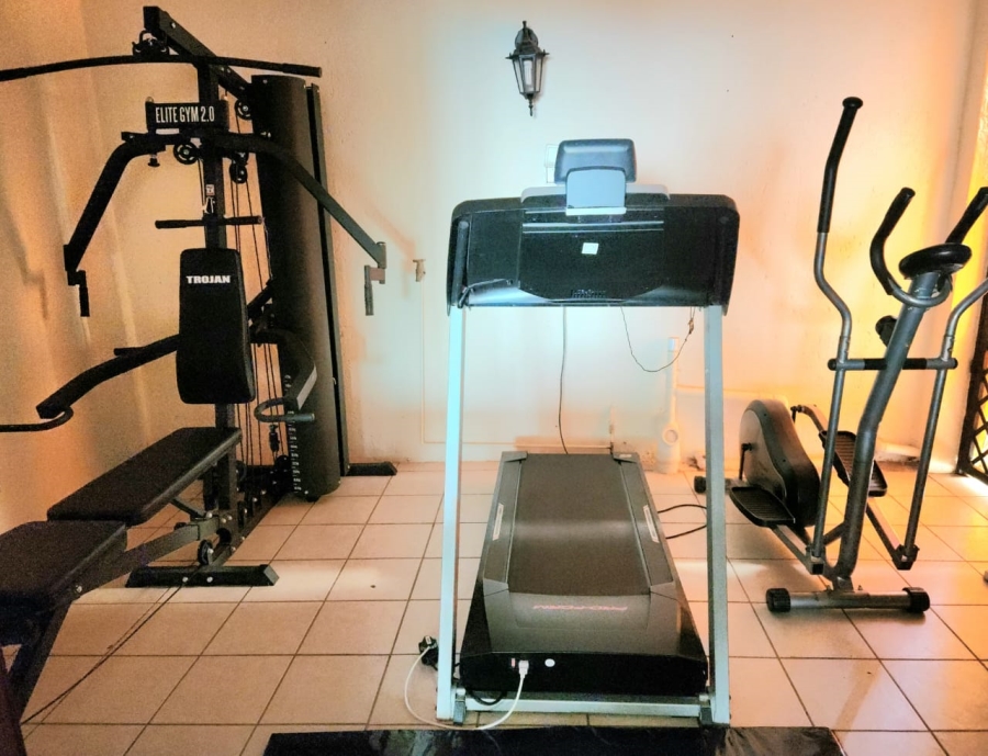 4 Bedroom Property for Sale in Bronkhorstbaai Gauteng