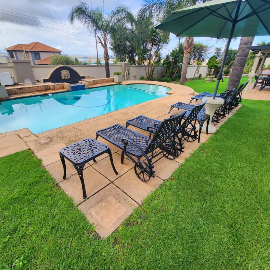 4 Bedroom Property for Sale in Bronkhorstbaai Gauteng