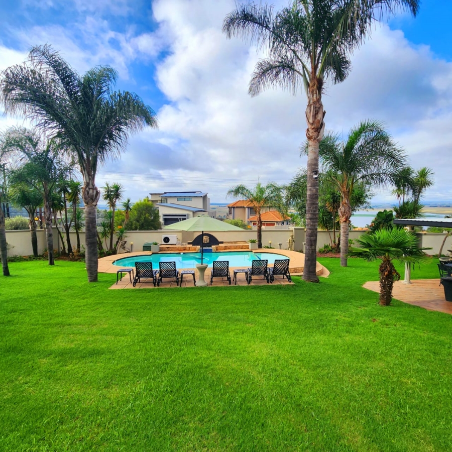 4 Bedroom Property for Sale in Bronkhorstbaai Gauteng
