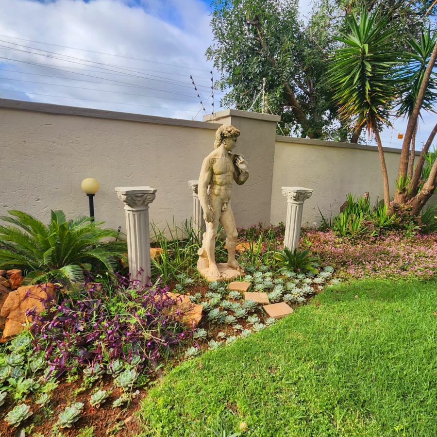 4 Bedroom Property for Sale in Bronkhorstbaai Gauteng