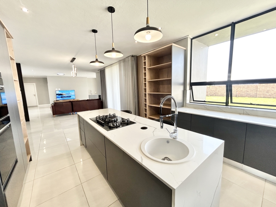 To Let 4 Bedroom Property for Rent in Midstream Heights Gauteng