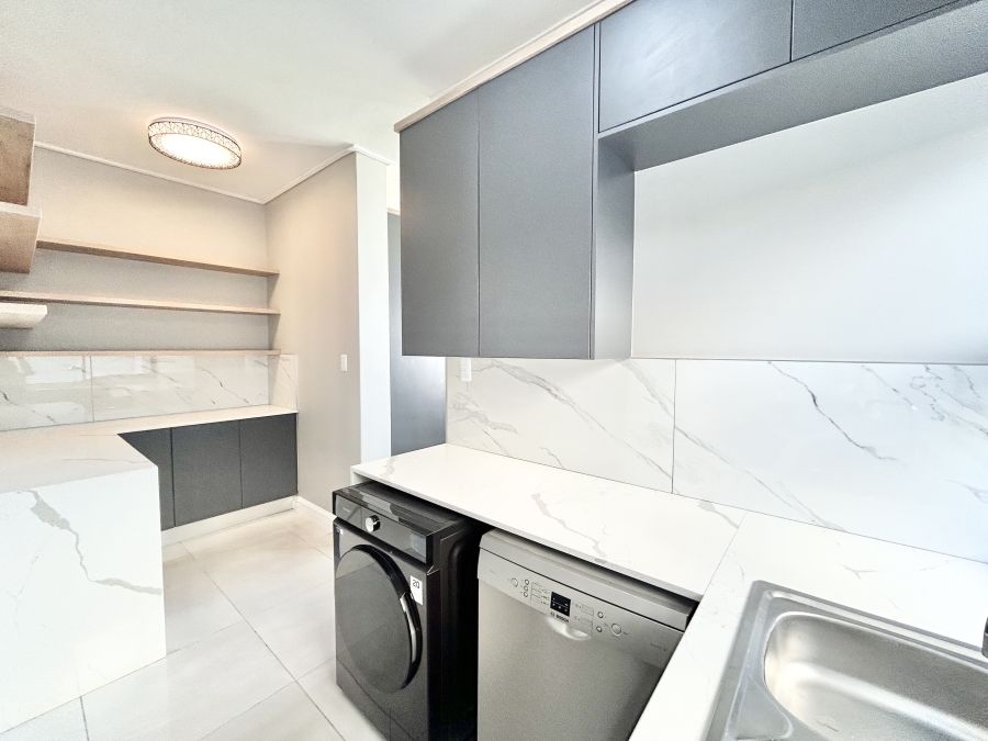 To Let 4 Bedroom Property for Rent in Midstream Heights Gauteng