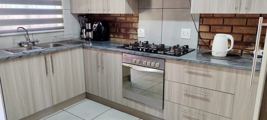2 Bedroom Property for Sale in Greenhills Gauteng