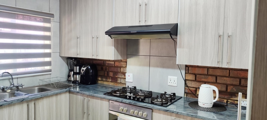 2 Bedroom Property for Sale in Greenhills Gauteng