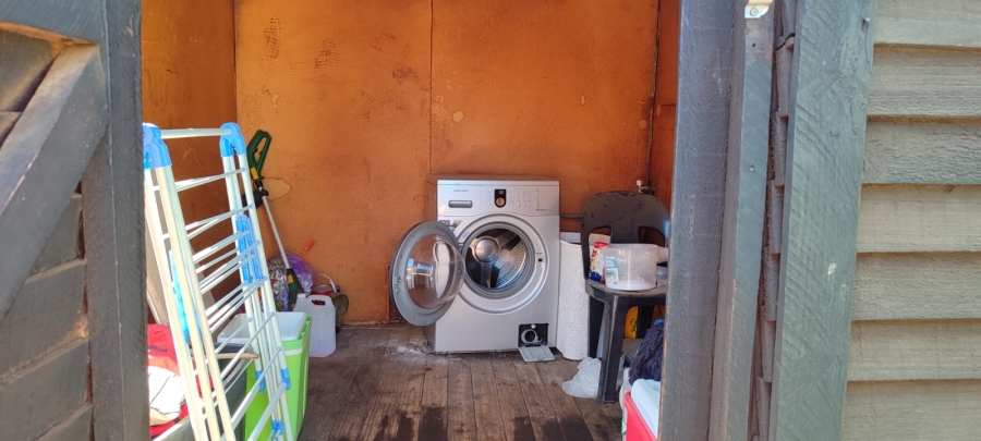 2 Bedroom Property for Sale in Greenhills Gauteng