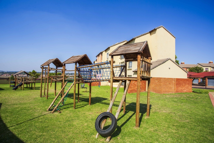 To Let 0 Bedroom Property for Rent in Noordwyk Gauteng