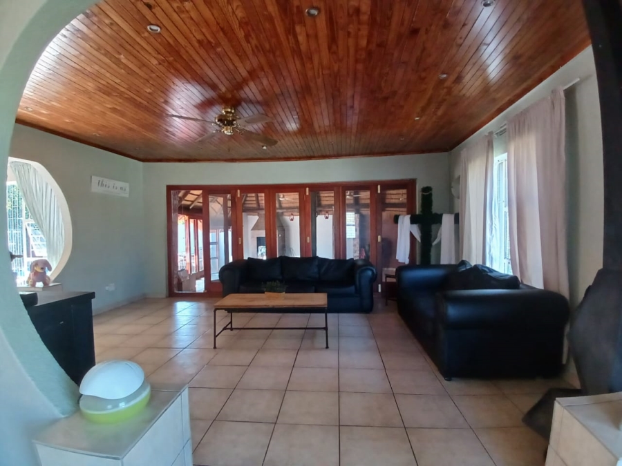 3 Bedroom Property for Sale in Helikonpark Gauteng