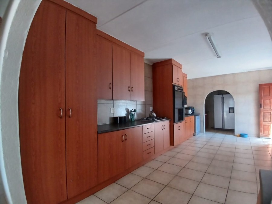 3 Bedroom Property for Sale in Helikonpark Gauteng