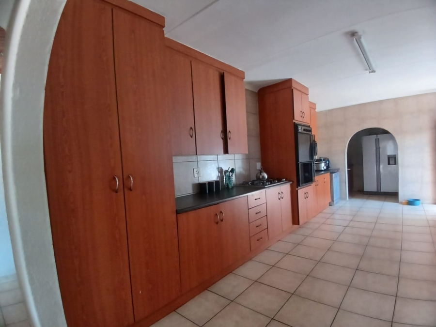 3 Bedroom Property for Sale in Helikonpark Gauteng