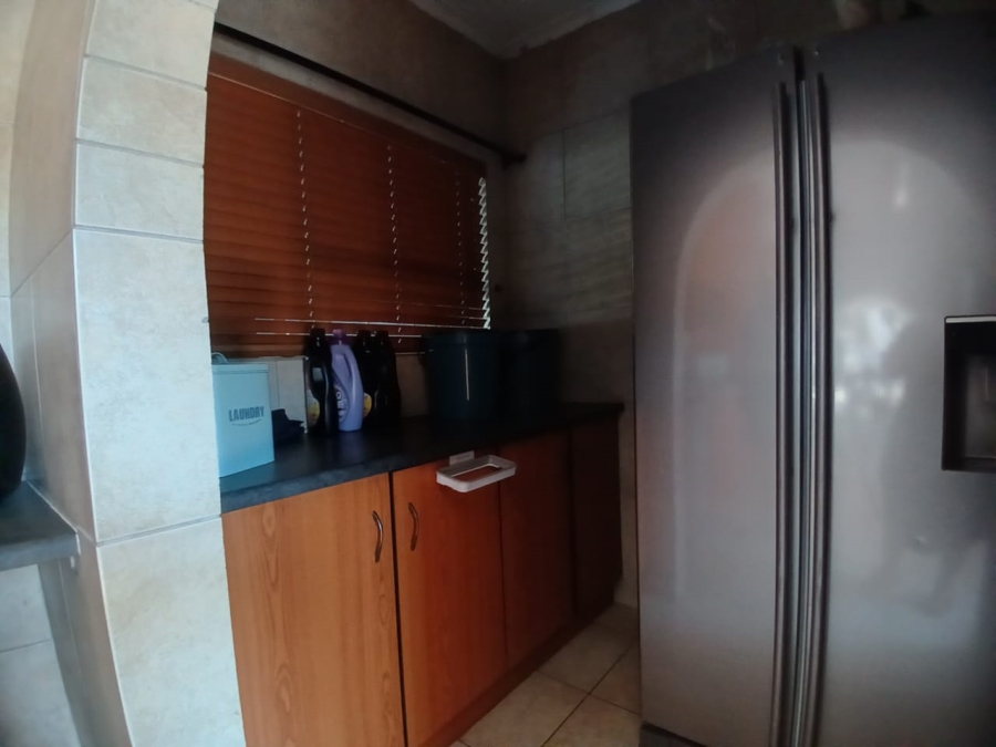 3 Bedroom Property for Sale in Helikonpark Gauteng