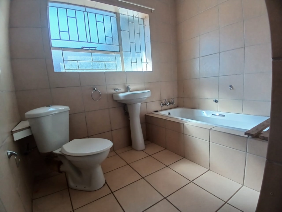 3 Bedroom Property for Sale in Helikonpark Gauteng