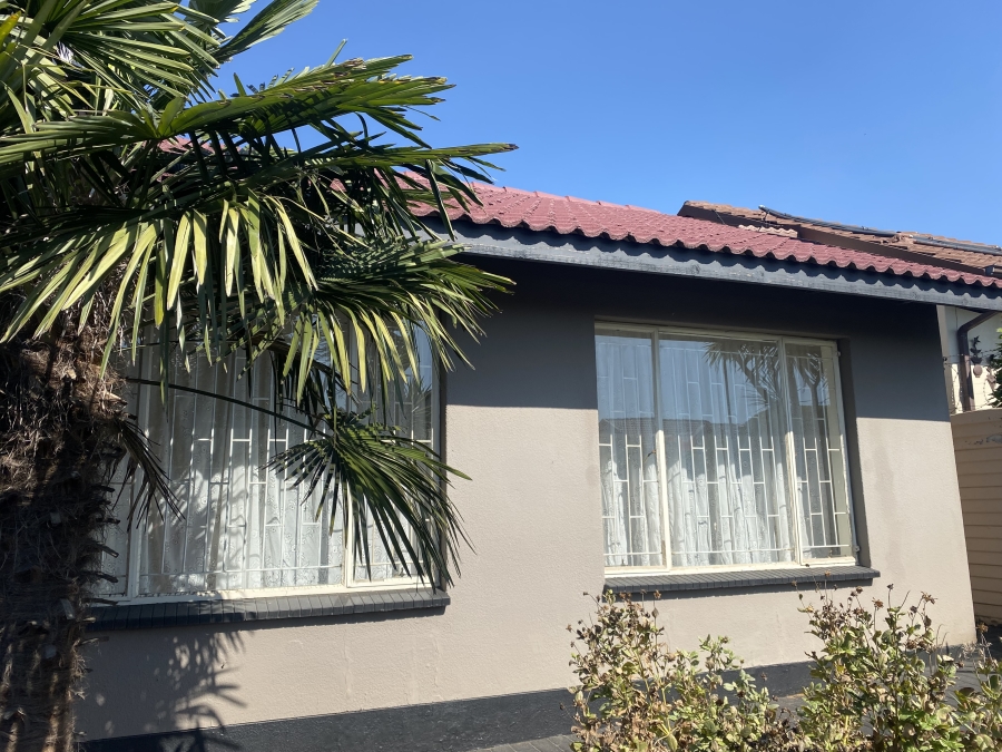 3 Bedroom Property for Sale in Tulisa Park Gauteng