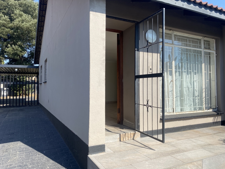 3 Bedroom Property for Sale in Tulisa Park Gauteng