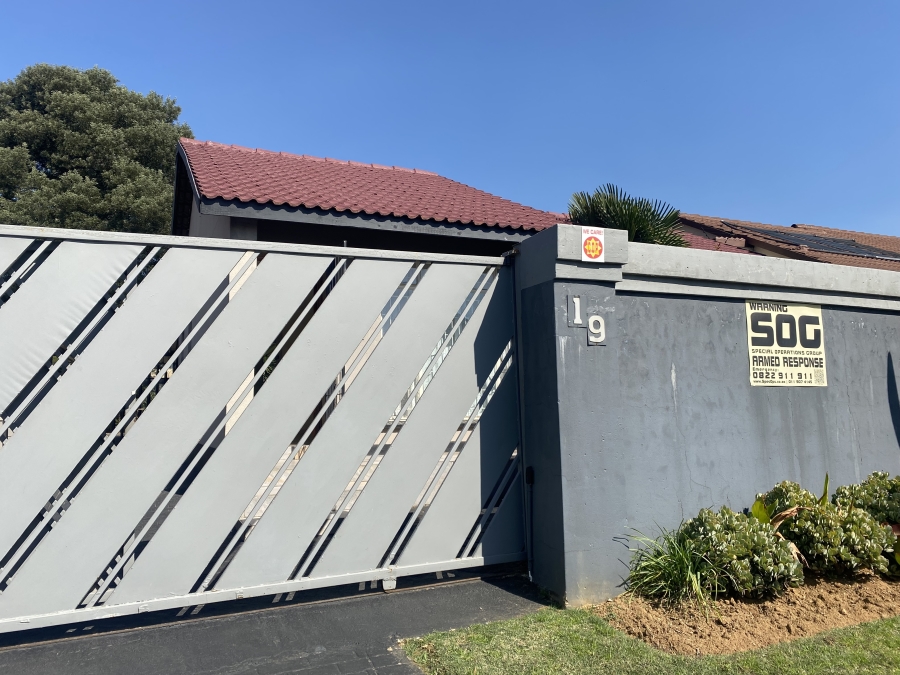 3 Bedroom Property for Sale in Tulisa Park Gauteng