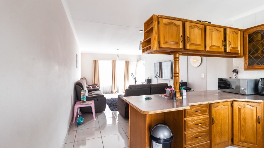 To Let 3 Bedroom Property for Rent in Elspark Gauteng