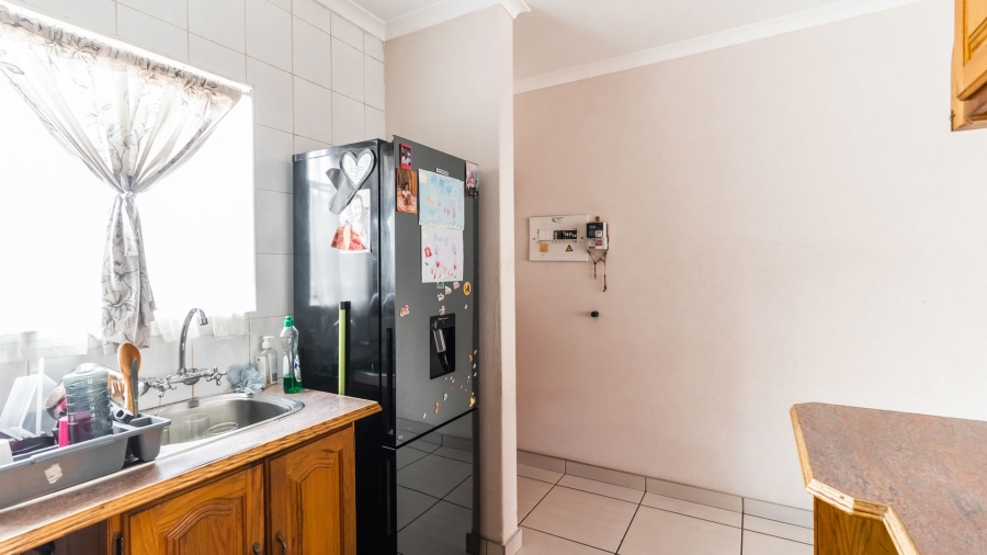 To Let 3 Bedroom Property for Rent in Elspark Gauteng