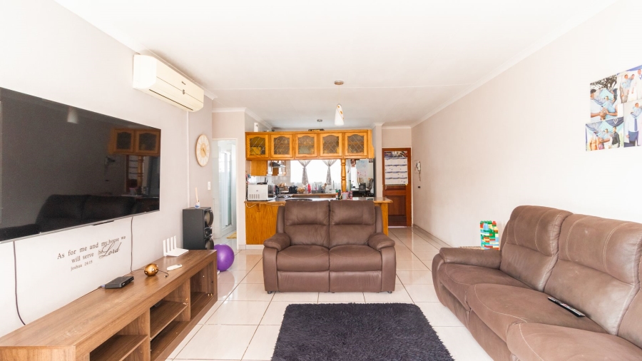 To Let 3 Bedroom Property for Rent in Elspark Gauteng