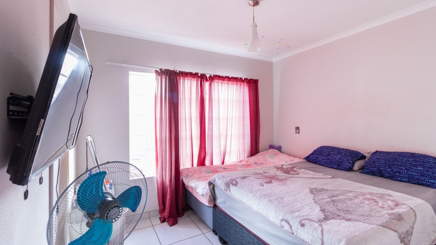 To Let 3 Bedroom Property for Rent in Elspark Gauteng