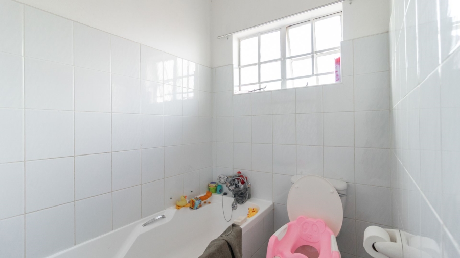 To Let 3 Bedroom Property for Rent in Elspark Gauteng