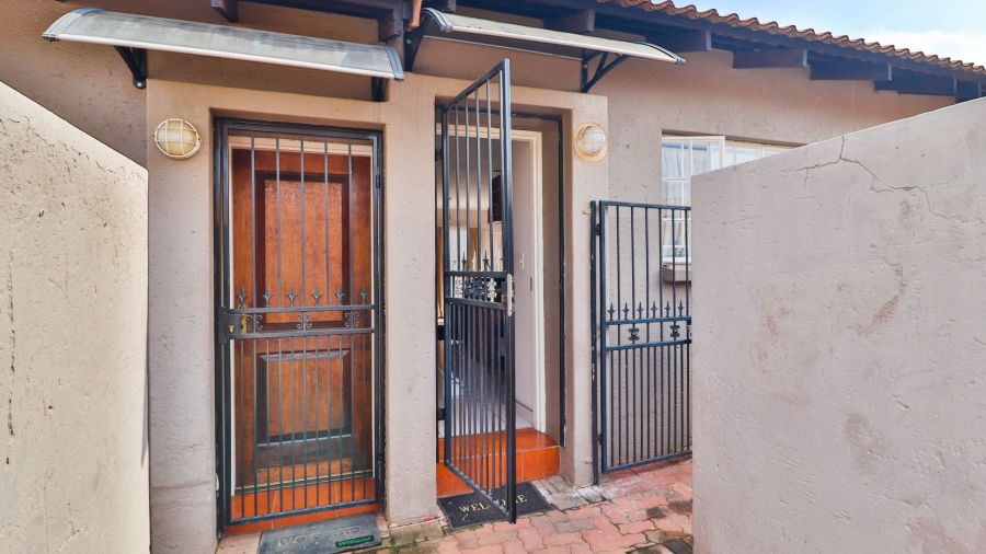 To Let 3 Bedroom Property for Rent in Elspark Gauteng