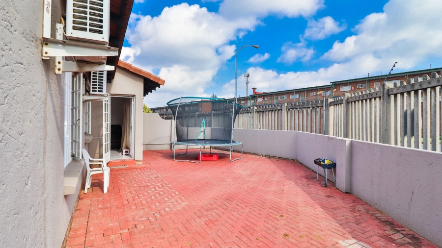To Let 3 Bedroom Property for Rent in Elspark Gauteng
